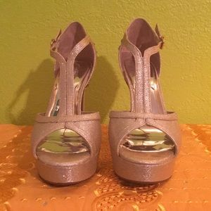 Gianni Bini platforms size 8 1/2